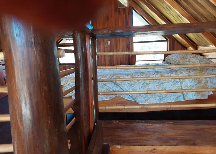 Chalet Tranquil 2-bedroom House Retreat Near S Tanques